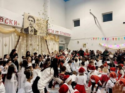 Коледно тържество 21.12.23 г. - ДГ Ралица - Кричим
